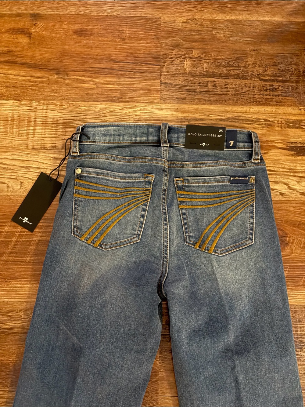 7 For All Mankind Dojo Jeans 25 NWT - Picture 6 of 6